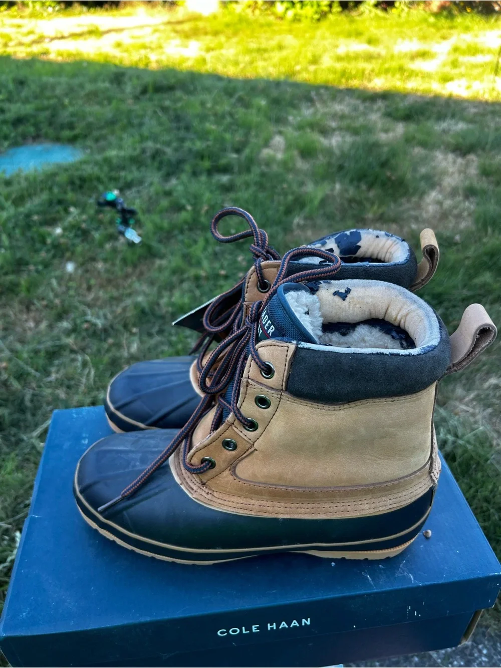 Trader Bay Men’s Tan and Navy Waterproof Lace-Up Duck Boots Size 8